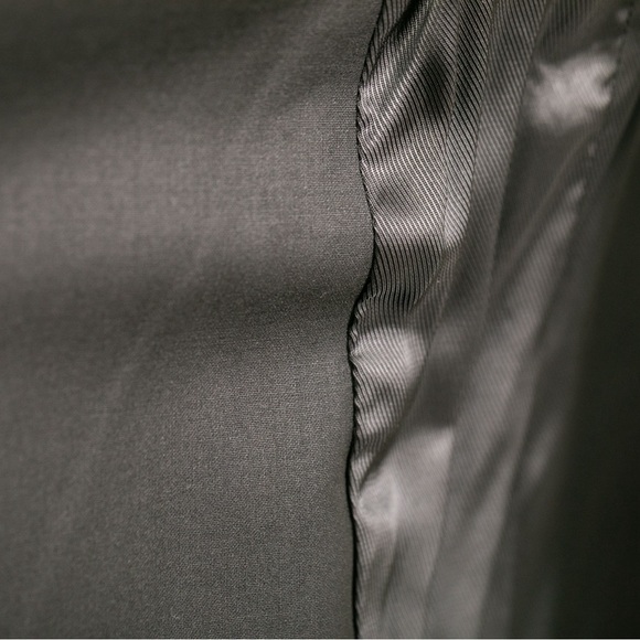 BCBGMAXAZRIA Classy Black Blazer, Short Back & Long Front, XS (One of a Kind) - Picture 4 of 8